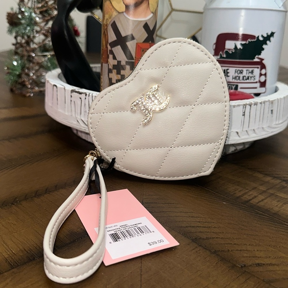 Angel Heart Juicy Couture Wristlet ✨✨✨